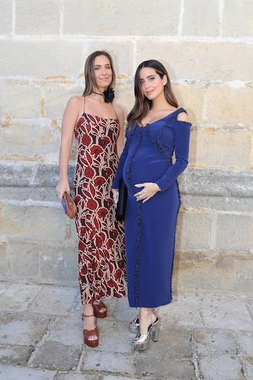 Maria Pombo y Maria Frubies en la boda de Carlos Ezpeleta y Lidia Acín en la Catedral de Jerez a 19 de Noviembre de 2022 en Jerez de la Frontera (España).