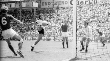 El legendario delantero alemán, Gerd Müller, falleció este domingo a los 75 años. Brilló en Bayern Múnich y se convirtió en el máximo goleador de la historia de la Bundesliga. Con su Selección ganó el Mundial de 1974.