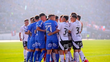 Futbol, Universidad de Chile vs Colo Colo
Fecha 7, Liga de Primera 2025
Los equipos de Universidad de Chile y Colo Colo son fotografiados durante un partido de primera division contra Universidad de Chile disputado en el estadio Nacional en Santiago, Chile.
12/07/2025
Pepe Alvujar/Photosport
Football, Universidad de Chile vs Colo Colo
7th turn, First Division League 2025
The Universidad de Chile and Colo Colo teams are pictured during a first division match against Universidad de Chile.pictured during a first division match against Universidad de Chile at the Nacional stadium in Santiago, Chile.
12/07/2025
Pepe Alvujar/Photosport