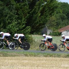 Suiza vence en la crono por equipos del Tour del Porvenir