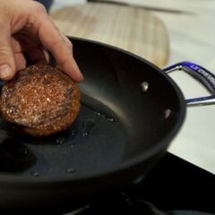 Bill Gates apuesta por comer la carne artificial