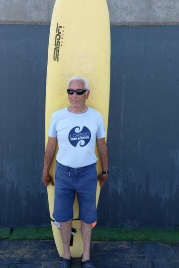 Jose Manuel Gutiérrez Mecolay “Meco”, 79 años y surfeando.