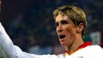 <b>PRIMER GOL</b>. Fernando Torres consiguió su primer tanto con la selección nacional absoluta.