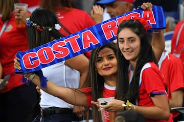 Gran ambiente en el Nizhny Novgorod Stadium.