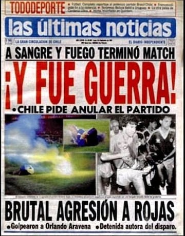 El 3 de septiembre de 1989 la selección chilena se retiró del estadio Maracaná, en el partido ante Brasil. Roberto Rojas se autoinfirió una herida aprovechando la caída de una bengala. El arquero fue suspendido de por vida. Chile fue castigado y no pudo participar en la Copa del Mundo Estados Unidos 1994.