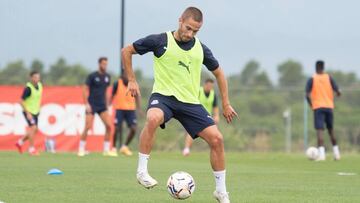 Problema para Francisco: sin lateral zurdo ante el Fuenlabrada