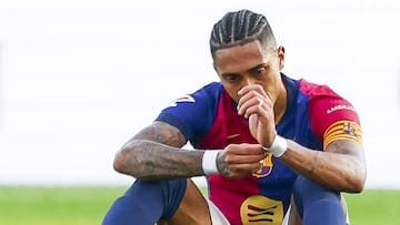 Raphinha, frustrado, en el partido ante Las Palmas.