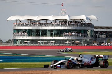 La victoria de Hamilton en la clasificación de Silverstone en imágenes