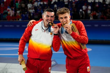 Pablo Barrios, con el oro Olímpico.