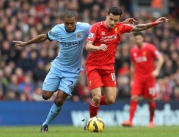 Fernandinho protagonizó un duro "encontrón" con Kompany. Pellegrini debió intervenir.