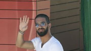 Sin oferta del Barça, Arda Turan prefiere la Premier League