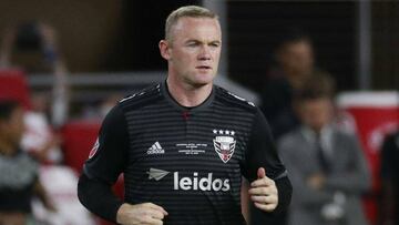 Rooney tells United not to waste summer spend on veteran stars