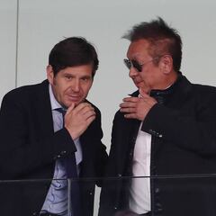 El Valencia aparca el mercado hasta después del United