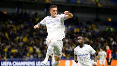 Aleksandar Stankovic celebra su gol al Astana.