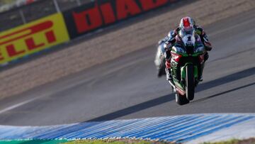 Rea marca el mejor tiempo en Jerez en los ensayos libres