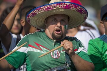 El color de la semifinal entre México y Jamaica en el Rose Bowl