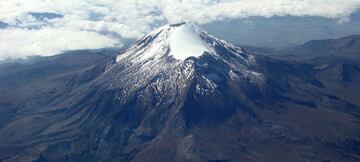 El volcán Citlaltepétl , mejor conocido como Pico de Orizaba se encuentra en los límites de Puebla y Veracruz.