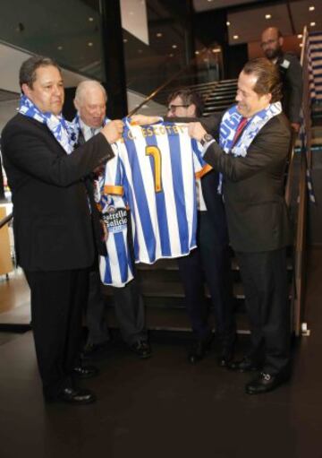 Visita a Novagalicia Banco. Tino Fernández con los directivos.
