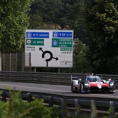 Alonso 'se aprende' La Sarthe y firma el liderato en Le Mans