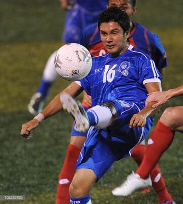 El actual jugador de Municipal en Guatemala, tuvo un corto paso por la MLS, estuvo jugando seis meses en 2013 con San Jose Earthquakes.