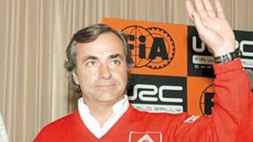 <b>LOS COCHES DEL REY. </b>La traducción de king es rey y el cuadro que le regalaron a Sainz en Australia muestra los coches del Rey Carlos durante sus 18 temporadas en el Mundial. Corrió para Ford, Toyota, Lancia y Citroën. También lo hizo para Subaru, pero esta marca no aparecía en dicho cuadro. ¿Fue un despiste?