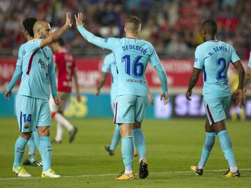 0-2. Gerard Deulofeu celebró el segundo gol.