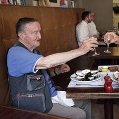 Is it safe for a vaccinated person to be with an unvaccinated person?