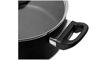 La batería de cocina antiadherente con utensilios y más de 40.000 valoraciones