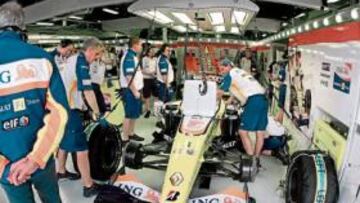 <b>LÍO A LA VISTA. </b>Si el equipo Renault ha utilizado información de McLaren podría ser sancionado por la FIA. Otro escándalo más de una temporada tormentosa...