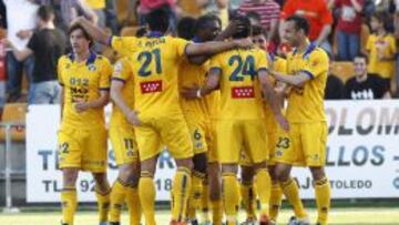 Victoria y liderato para un Alcorcón demoledor