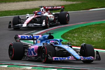 Fernando Alonso y Valeri Bottas