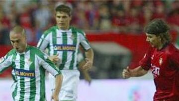 <b>PATADA.</B> Pablo García terminó la final de Copa antes de tiempo por dar una patada a Joaquín.