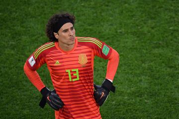 Guillermo Ochoa recibió 3 goles de Suecia en el segundo tiempo.