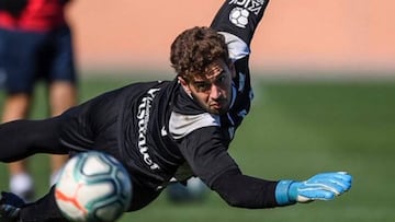 Lombo suple a Grandi, pero el Leganés sigue buscando portero