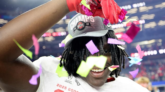 This is how much money teams make for playing in the College Football Playoff 2024 - 2025