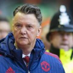 Louis van Gaal está pensando irse del United este verano