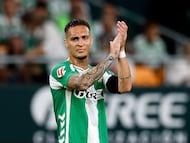 Antony, ante el Atlético.