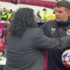 René Higuita, invitado de lujo en West Ham - Aston Villa