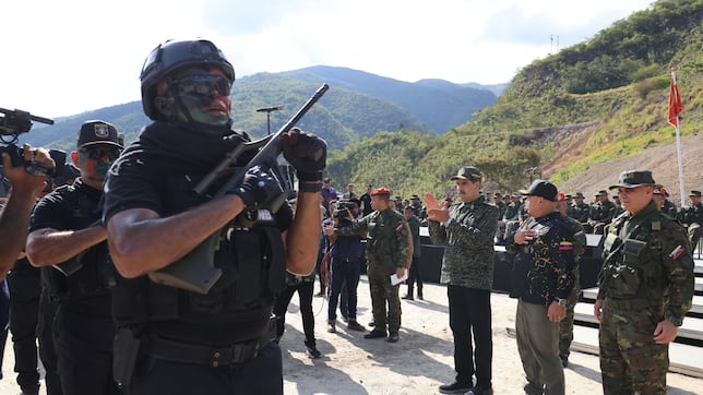 Venezuela prepara a su milicia ante el “asedio” de Estados Unidos