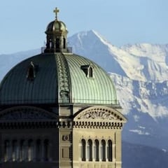 Suiza se interpone entre Occidente y Rusia