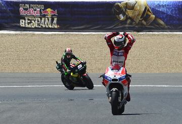 Jorge Lorenzo celebra su tercera posición.