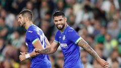 SEVILLA, 24/05/2023.- El defensa paraguayo del Getafe, Omar Alderete, tras conseguir el primer gol del equipo madrileño durante el encuentro correspondiente a la jornada 36 de Primera División que disputan hoy miércoles frente al Betis en el estadio Benito Villamarín, en Sevilla. EFE/José Manuel Vidal
