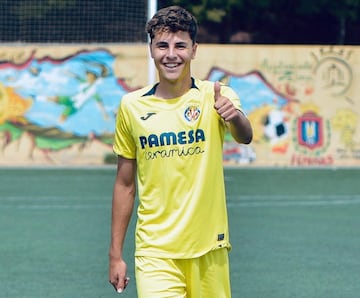 Morante vistió los colores del Villarreal, llegando incluso al filial con Miguel Álvarez.