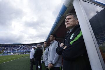 Con goles de Vladimir Hernández y Roberto Ovelar, Millonarios y Nacional igualaron 1-1 en partido valido por la fecha 9 de la Liga Águila. Wuilker Fariñez fue la figura.