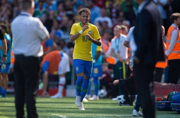 Brazil 2-0 Croatia: friendly - in pictures