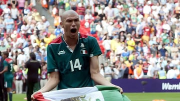 Jorge Enríquez después de ganar la Medalla de Oro