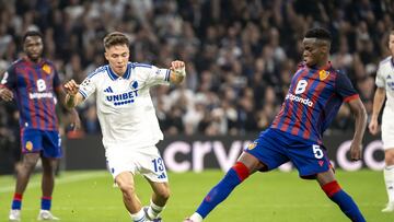 Copenhagen (Denmark), 27/08/2025.- Copenhagen's Rodrigo Huescas (L) in action against Basel's Metinho during the UEFA Champions League play-offs second leg soccer match between FC Copenhagen and FC Basel in Copenhagen, Denmark, 27 August 2025. (Liga de Campeones, Dinamarca, Basilea, Copenhague) EFE/EPA/GEORGIOS KEFALAS