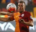 Podolski da más poder a un ‘Cimbom’ campeón de Turquía