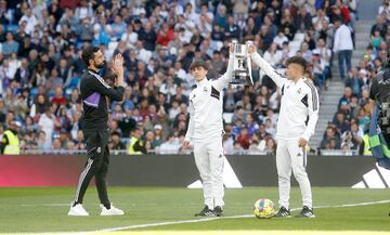 Homenaje de la afición en el Bernabéu al Real Madrid Juvenil de Álvaro Arbeloa tras ganar la Copa del Rey 2023.
 