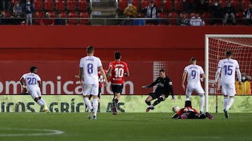 0-1. Vinicius marca el primer gol.